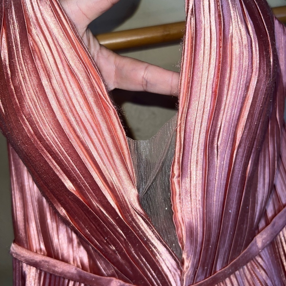 $150 firm. Today only ! New Ieena for MacDuggal Plunge Neck Pleated Gown Size 2 - Picture 8 of 14